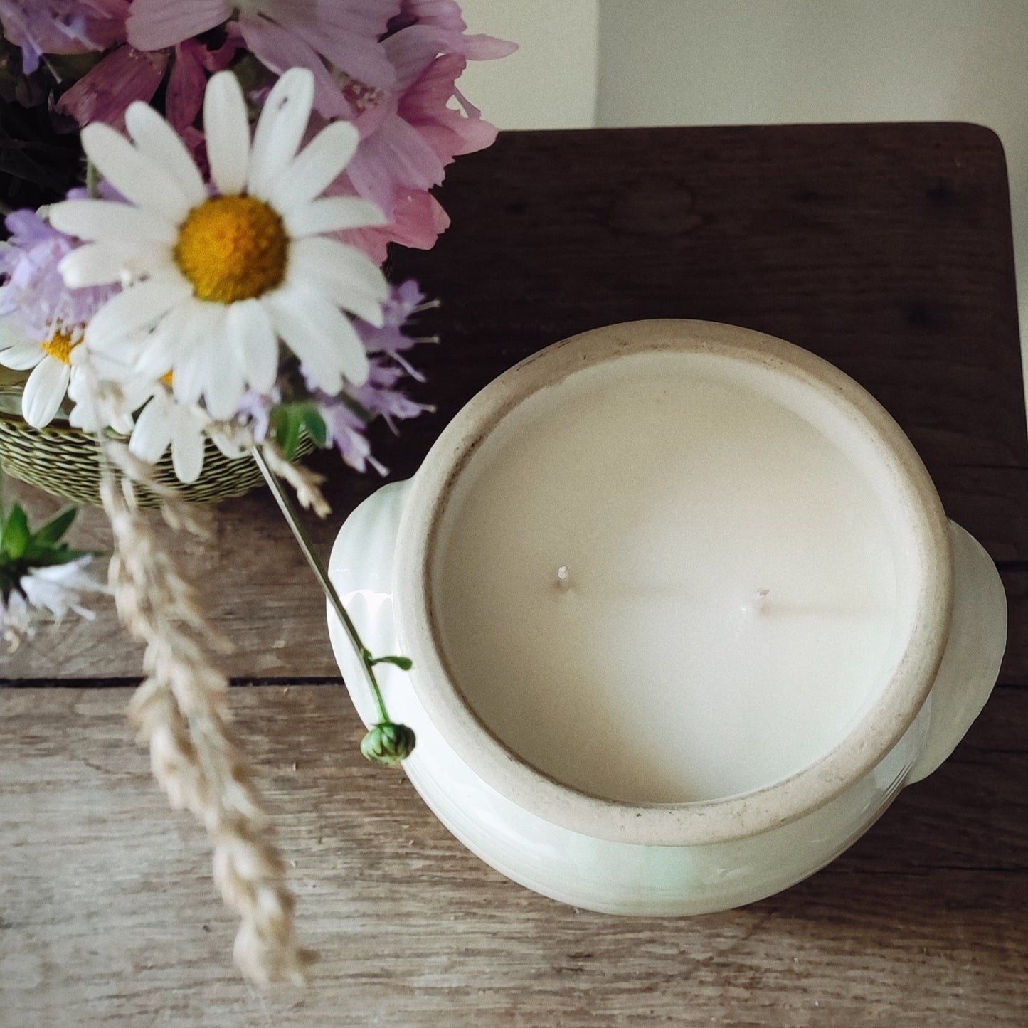 Pot en grès blanc