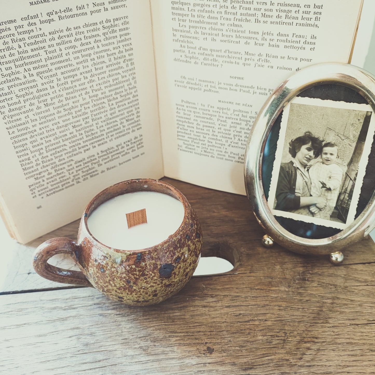 Tasse en grès pyrité