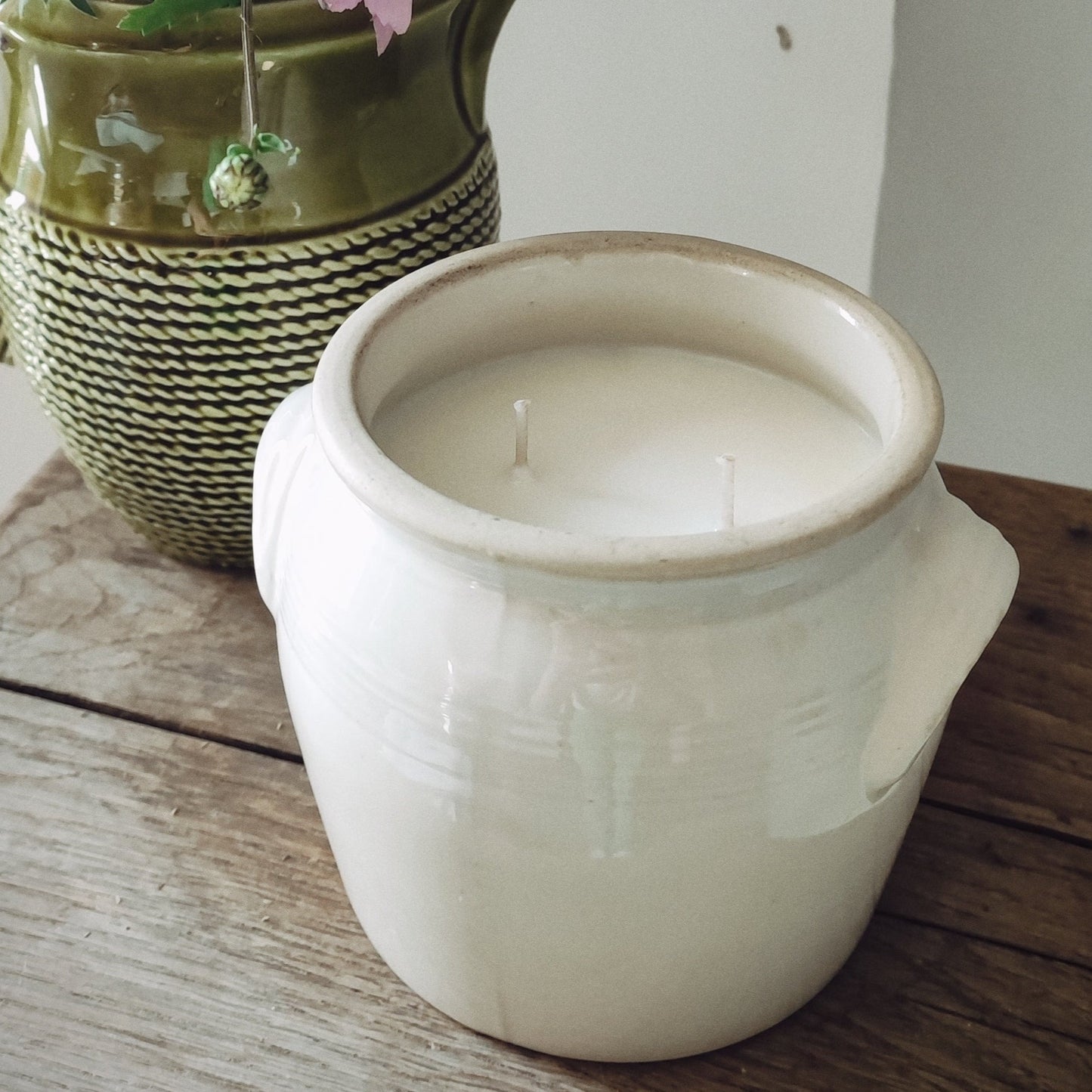 Pot en grès blanc