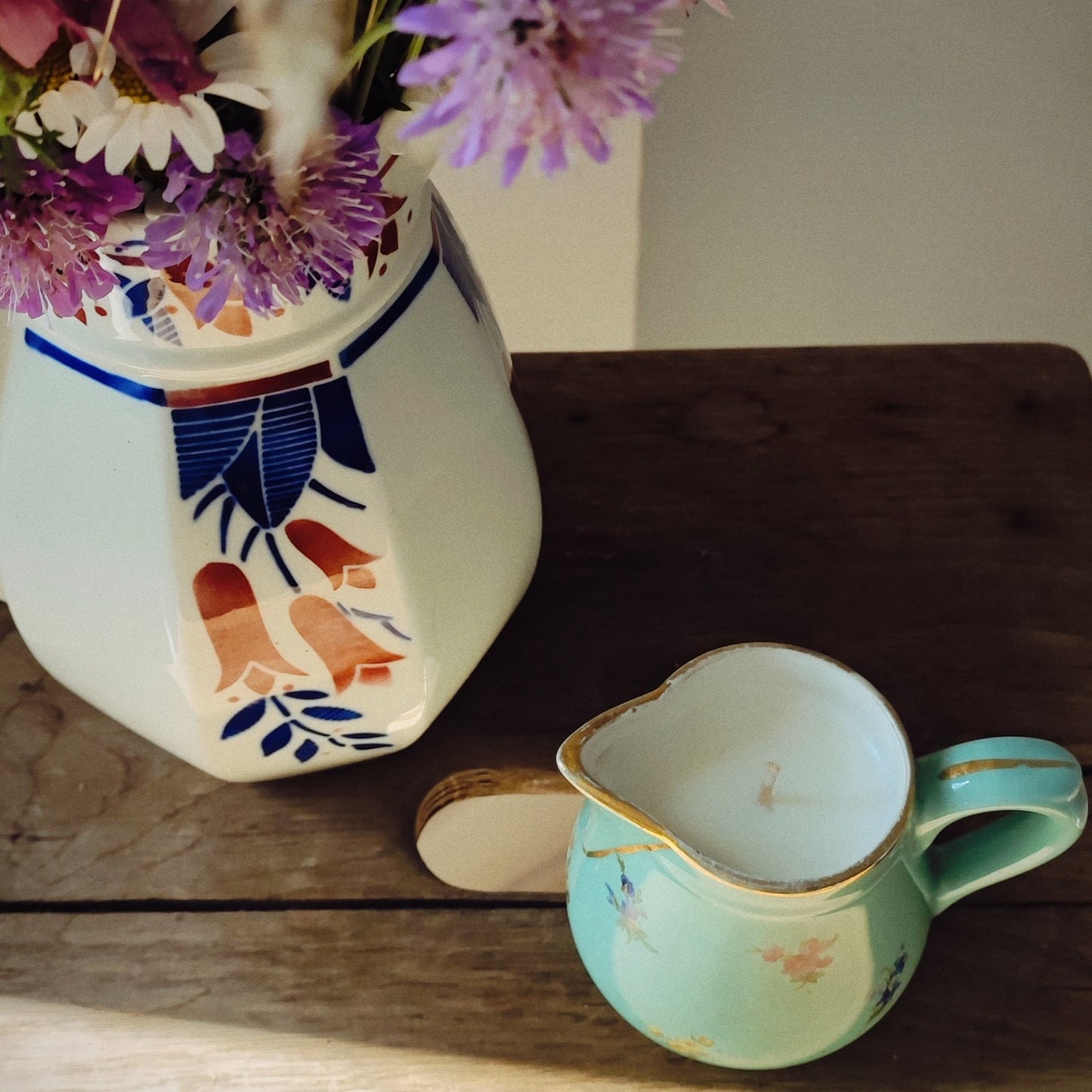 Pot à lait décor floral