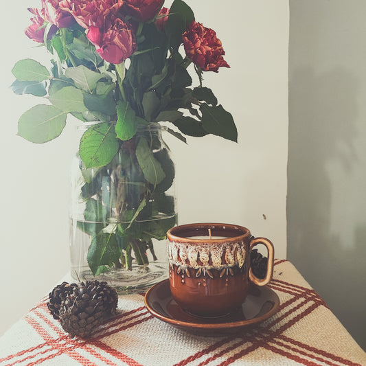 Tasse en faience de Sarreguemines