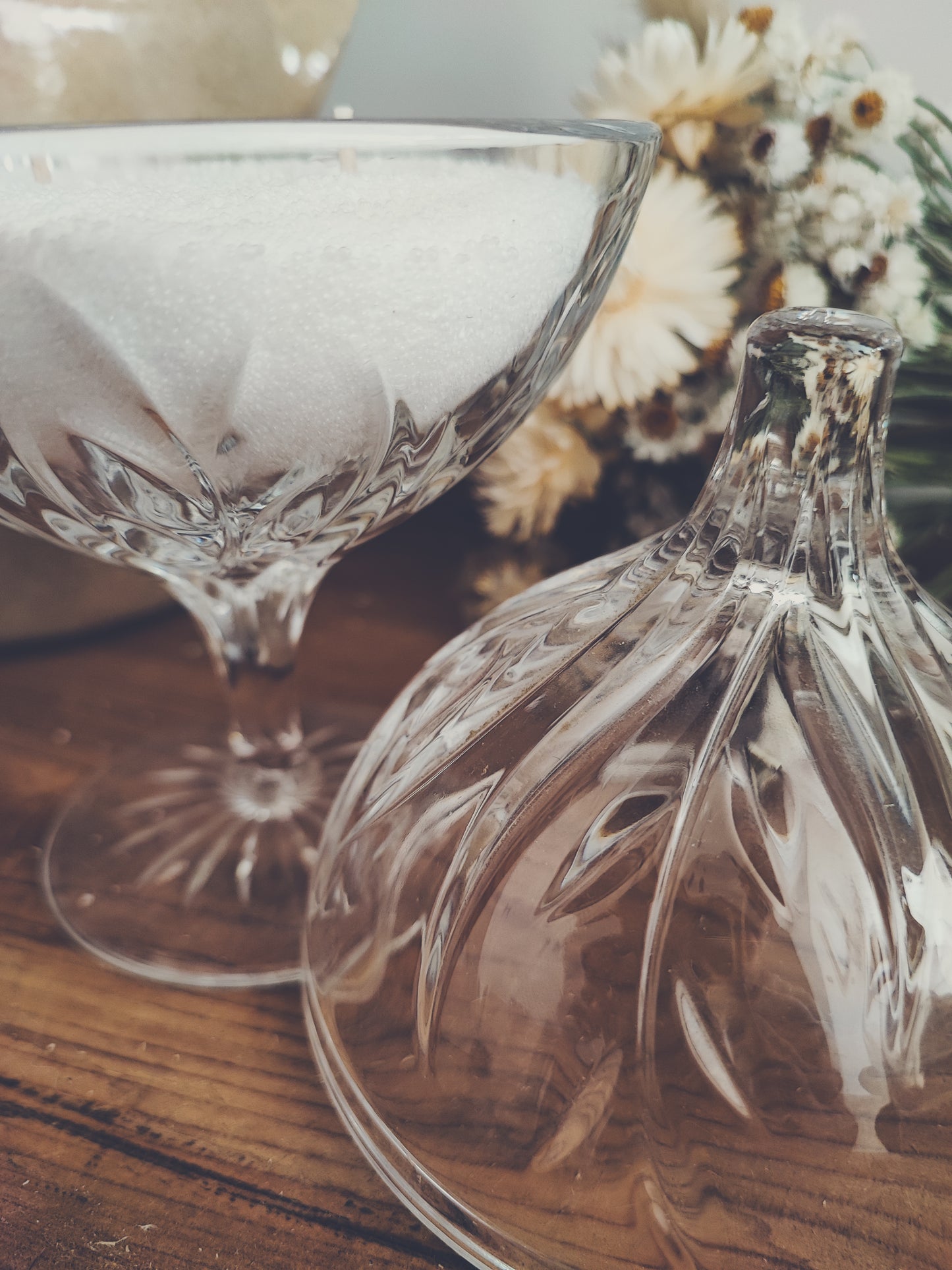 Bonbonnière ciselée florale