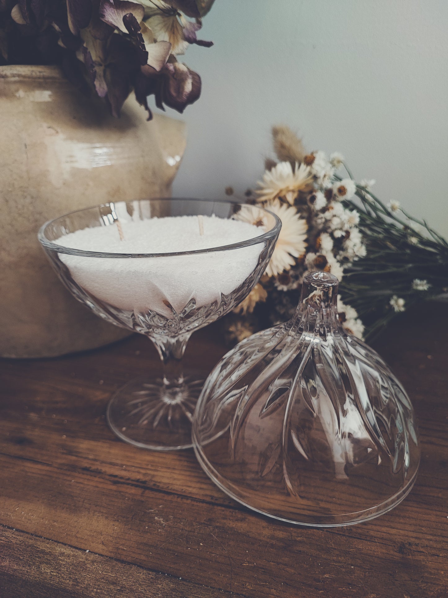 Bonbonnière ciselée florale