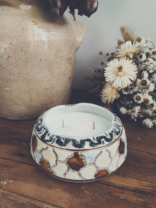 Ancienne céramique dorée