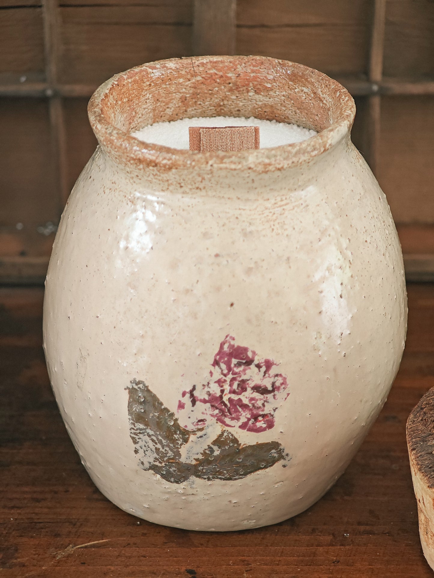 Pot ancien romantique avec bouchon en liège